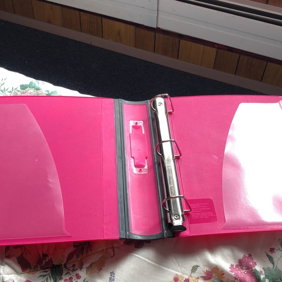 Hot pink heavy duty binder - Picture 3 of 3